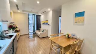Beautiful Two-bedroom Central Location With Pools, Gym, Private Walking Lake - 0