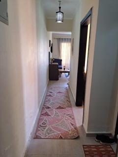 Aqua View 2BR & Fully AC & Prime Location - 8