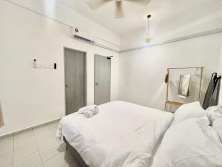 NEW HEALING SPOT At Klebang Beach- 3BR 6PAX Seafront View Melaka - 1