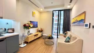 Beautiful Two-bedroom Central Location With Pools, Gym, Private Walking Lake - 6