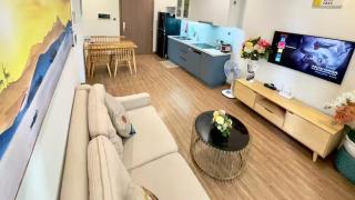 Beautiful Two-bedroom Central Location With Pools, Gym, Private Walking Lake - 1