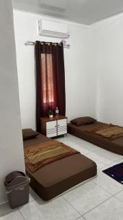 Penginapan Kelapa Sawit - 4