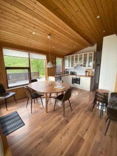 Cabin near Reykjavík - hot tub - 3