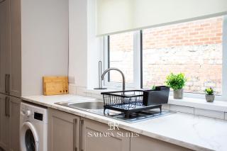 Luxury 6BR Ensuite - Contractors & Groups Stay - Parking - 3