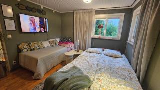 Cabin with big garden and parking - 1