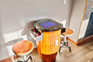 Downtown WP Condo G-301 I Private Hot Tub I Great Views I Activity Program - 4