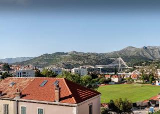 Dubrovnik Bridge & Port View Apartment - 7