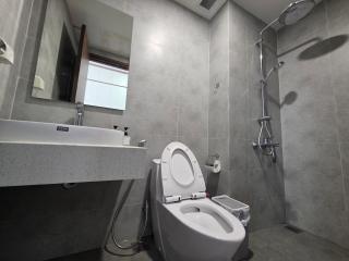 THE LANG - Free Resort Pool & Elite Gym - 5
