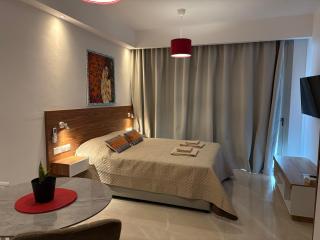 Harmony Seaview Apartments - 7