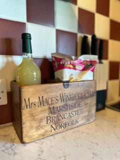 Olive Lodge Stanhoe - dog friendly - 9