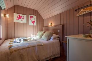 Olive Lodge Stanhoe - dog friendly - 6