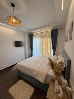 Stylish European Studios with Pools & Beach Access - 3
