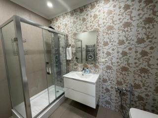 Modern 2BRl2Bath Apartment In Downtown Yerevan With Balcony & Panoramic View - 3