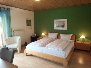 Weingut Villa Raevenhof - 1