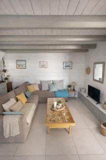 Maison de charme dans le village de Mornac sur Seudre classé plus beau village de France - 4