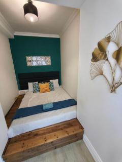 Stylish Apartment in Downtown Budapest - 1