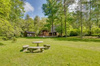 A-Frame Cabin w/ Spacious Yard in Tellico Plains! - 3