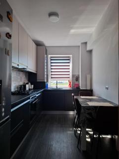 Apartment with Mountain View - Brașov - 2