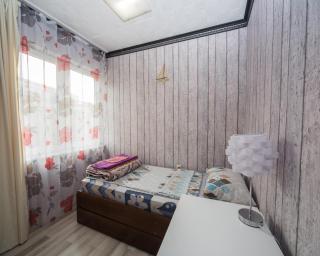 One Bedroom Apartment - Great Location - 7
