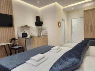 Cosy Studio Apartments - 0