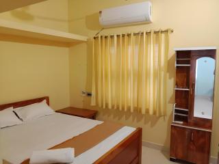 M Jothi Home Stay - 5