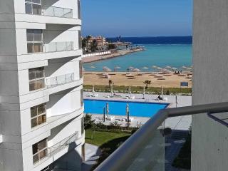 Seaview Hotel Apartment steps from downtown, Free WIFI - 9
