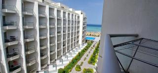 10 STEPS from BEACH and CITY HEART, Furnished with Modern Kitchenette - 1