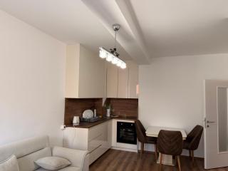 Velora Stays- Prizeren City Centre - 9