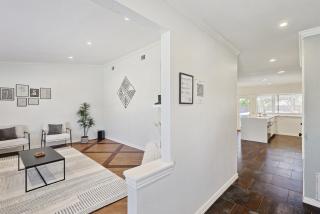 Prime Location- 4BR Hot Tub, BBQ & Kids Play Zone - 4