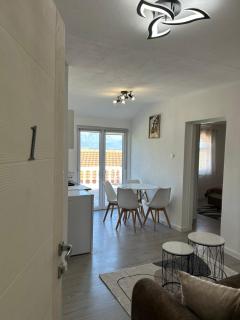 E&L Apartments - 3