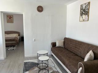 E&L Apartments - 2