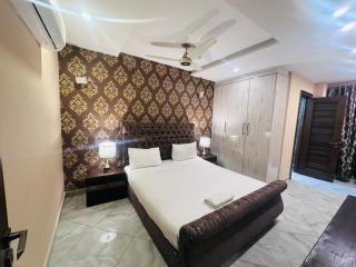 Two bedroom Luxurious Apartment in DHA near Airport Self Check in - 7