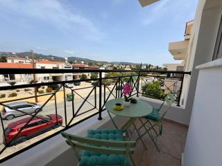 Sea View Apartment with Pool & Balcony in Peyia - 2