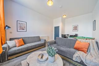Modern 2 Bed Apartment City Centre Sleeps 6-WIFI - 2
