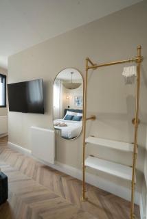Saphir Suite Design & Whirlpool Bath - 2