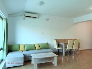2-bedroom apartment near the beach - 0