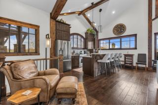 Luxurious 4BD Near Canyons Village - 2