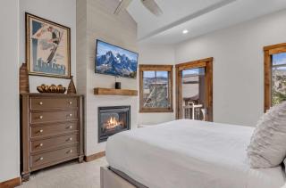 Luxurious 4BD Near Canyons Village - 6