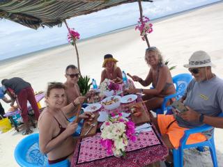 Funzi Beach Resturant - 3