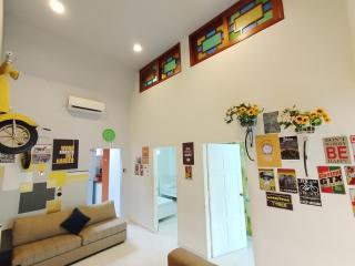 Spacious Landed House 13 Pax BBQ Corner Lot - 5