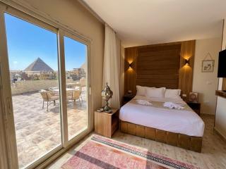 House Of Pyramids Hotel - 9
