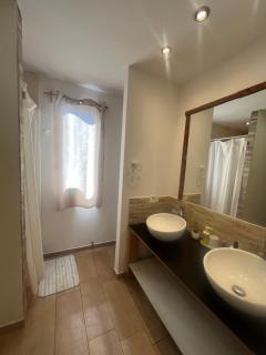 Tina House - 7