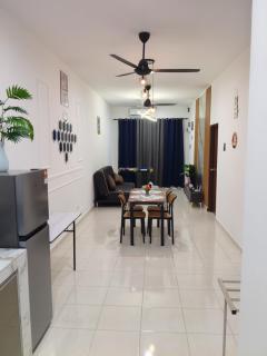Yashz Guest House - 6