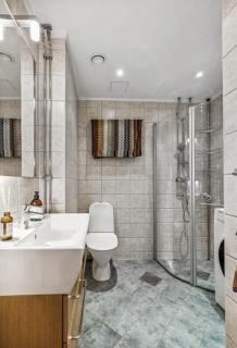 Two bedroom apartment in quiet & central neighbourhood - 1