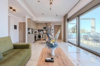 Elmar Bay Villa, Beachfront Luxury Escape with Private pool - 1