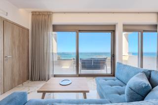 Elmar Bay Villa, Beachfront Luxury Escape with Private pool - 7