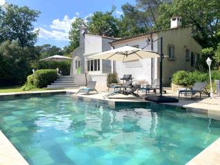 Spacious villa for family holidays - 0