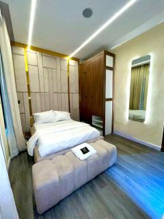 Urban 27 Luxurious 2-Bedroom Apartment in Chevron, Lekki - 8