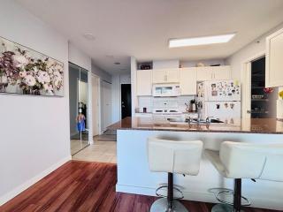 Home in Vancouver 2BR 2BA Suite - 2