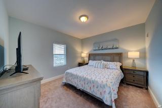 Laketown Wharf - 1